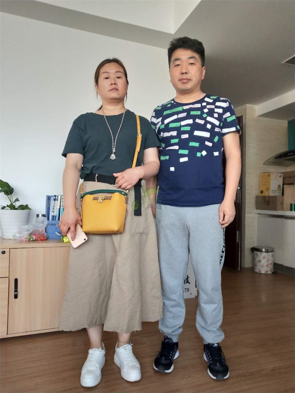 孙与客户网站建设的合照 孙与客户网站建设的合照